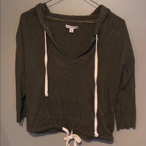 American Eagle 3/4 sleeved pullover